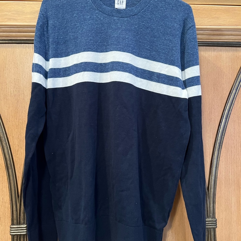 Gap men’s long sleeve sweater